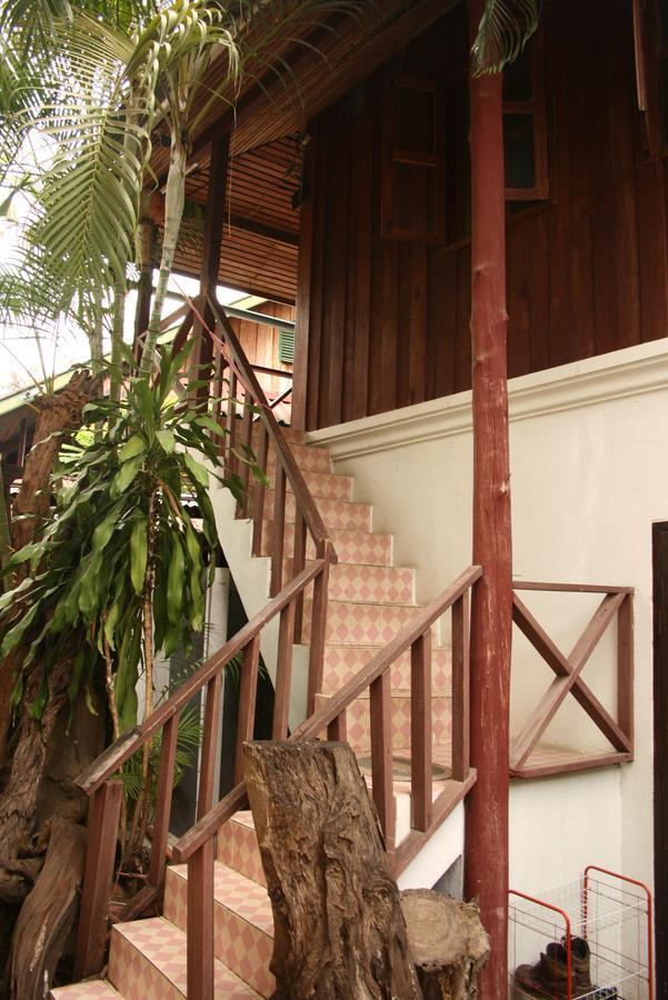 Mano Temple House Otel Luang Prabang Dış mekan fotoğraf